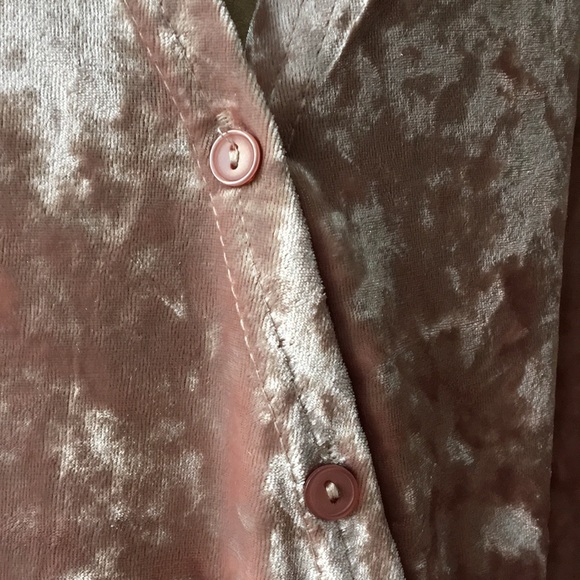 ✨NEW✨Velvet Soft Gathered Top - Picture 5 of 8